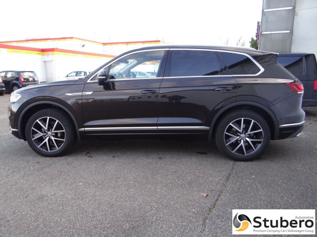 View of Volkswagen Touareg 4Motion 3.0 TDI BMT V6 210kW 8-Gang DSG .