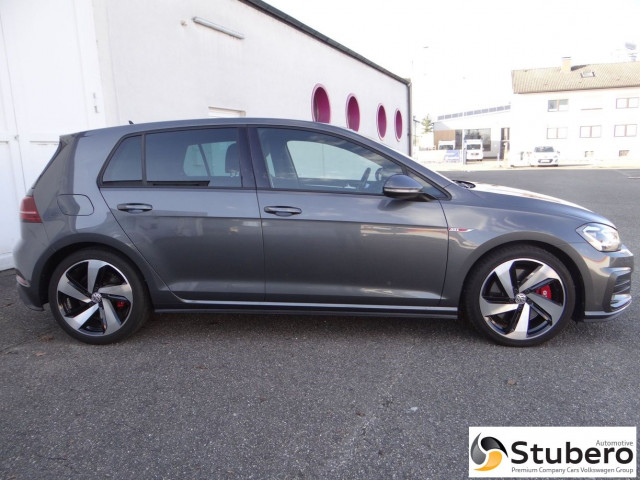 View of Volkswagen Golf GTI Performance .
