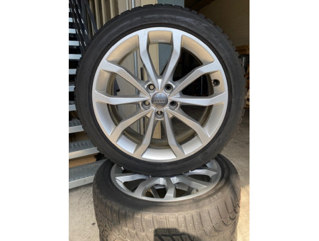 Winterräder Original Audi A4 S4 8W 10-Speichen V-Design Bridgestone 225/45R18 8W0601025ED 