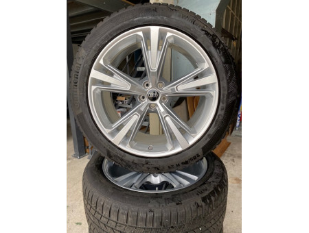 Winterr&auml;der Original Audi Q8 | SQ8 Felgen 5 Triplespcheichen Design 21 Zoll | Teilenummer: 4M8601025H